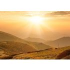 Kép - Naplemente a hegyek mögött