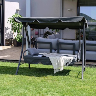 Milyen előnyöket kínálnak a hintaágyak, és mi alapján válasszunk?