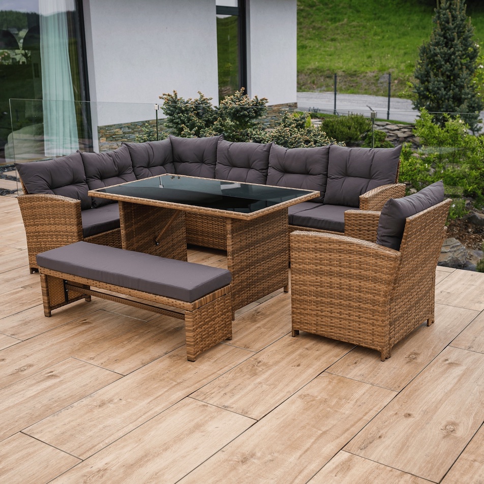 Mi alapján válasszuk ki a megfelelő kerti bútor szettet?