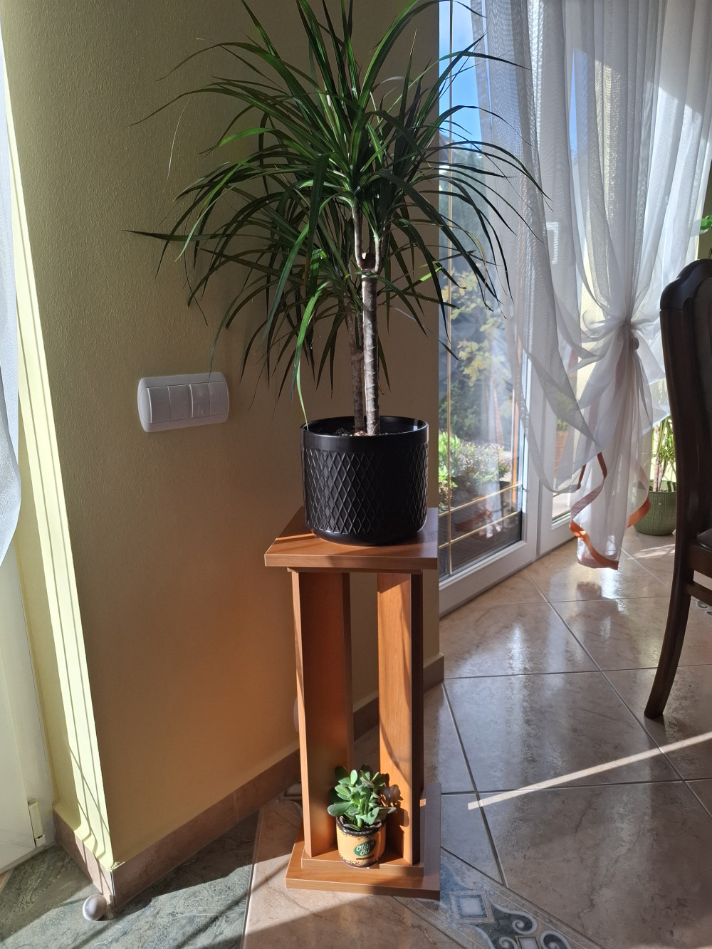   Négyzet alakú kicsi virágtartó állvány EGY-05 Világos sonoma
