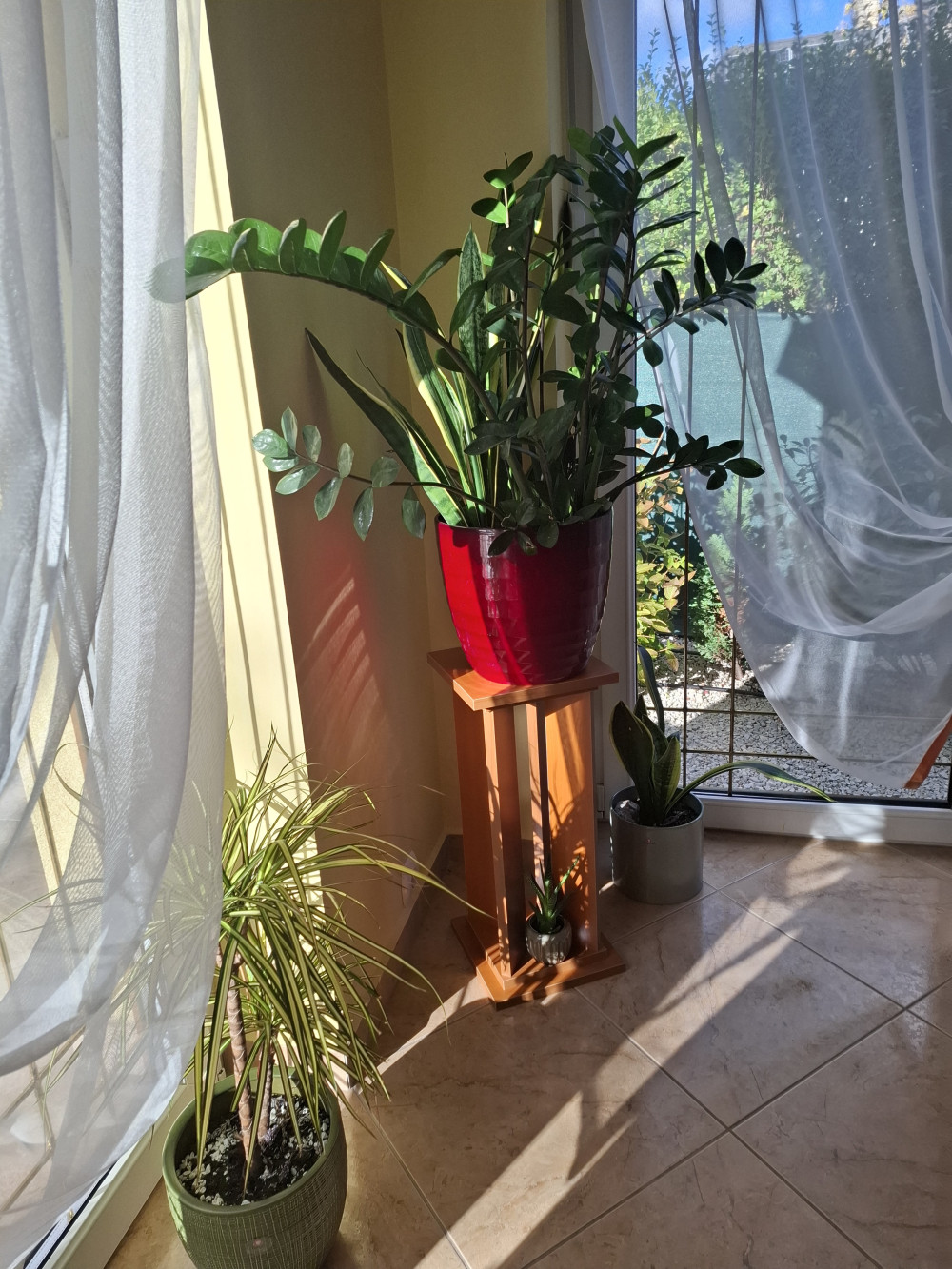   Négyzet alakú kicsi virágtartó állvány EGY-05 Világos sonoma
